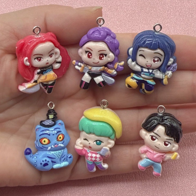 10pcs resin cartoon pendant, D - Party Games Spy recension och pris