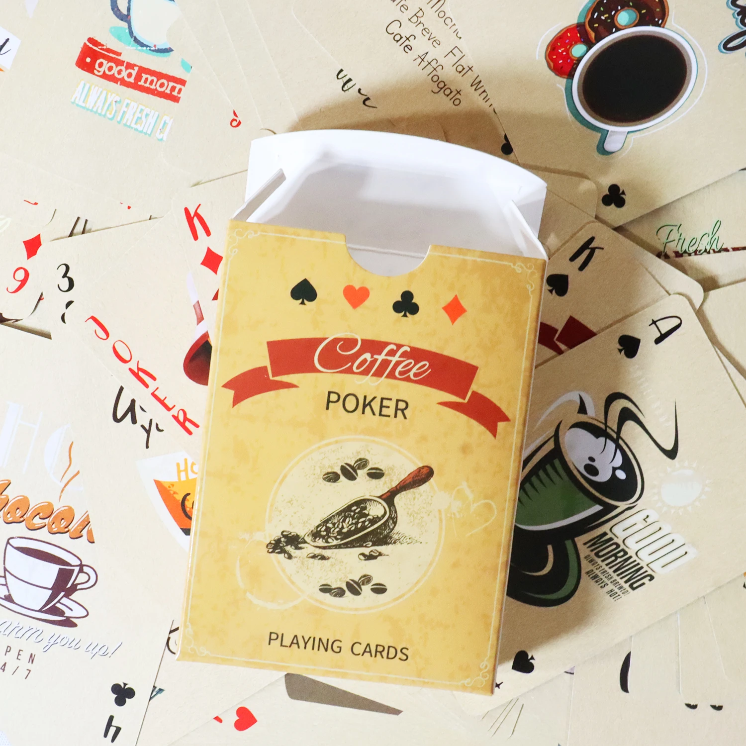 Coffee Paper Playing Cards Vin - Book Party Games recension och pris